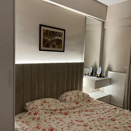 - Stylish 1br With 2 Balconies - View & Free Parking Apartamento