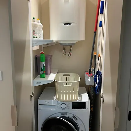 - Stylish 1br With 2 Balconies - View & Free Parking Skopie