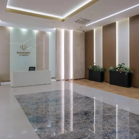 - Stylish 1br With 2 Balconies - View & Free Parking *