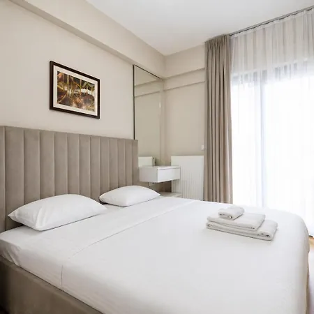 - Stylish 1br With 2 Balconies - View & Free Parking Apartamento Escópia